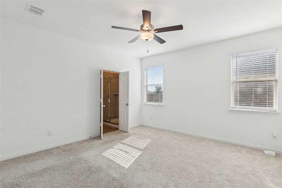 Spacious, unfurnished interior of a new home in Linden Hills: Classic Collection, Little Elm (Image 17). Spacious, unfurnished interior of a new home in Linden Hills: Classic Collection, Little Elm (Image 17).