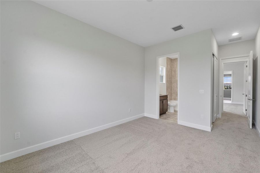 Spacious, unfurnished interior of a new home in , Loxahatchee (Image 51).