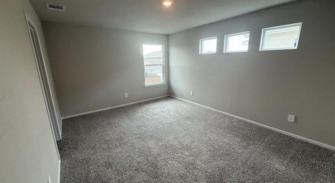 Spacious, unfurnished interior of a new home in Orchard Village, Fort Worth (Image 13). Spacious, unfurnished interior of a new home in Orchard Village, Fort Worth (Image 13).