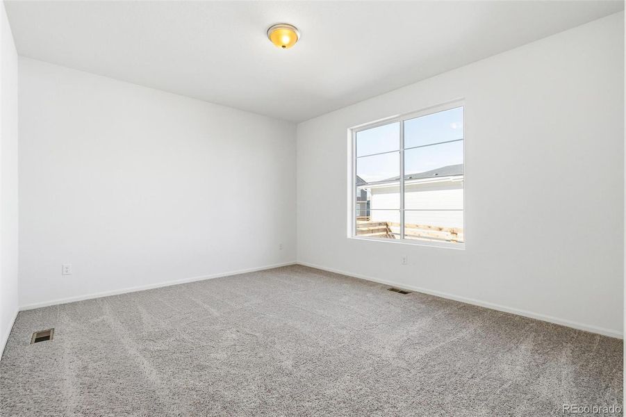 Spacious, unfurnished interior of a new home in Legato, Commerce City (Image 15).
