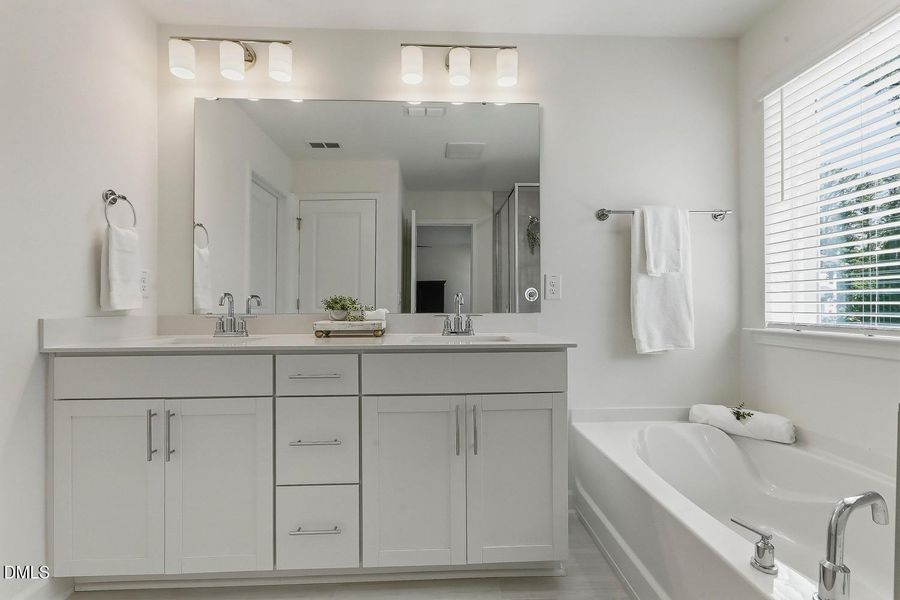 034-035-Primary Bathroom-1500x1000