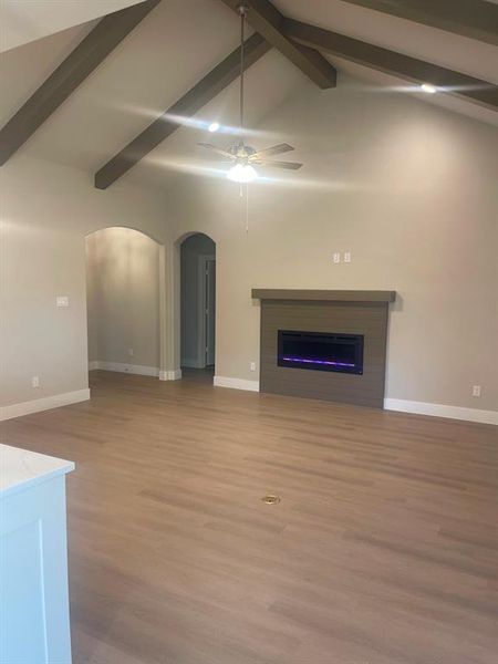 Spacious, unfurnished interior of a new home in , Springtown (Image 19).