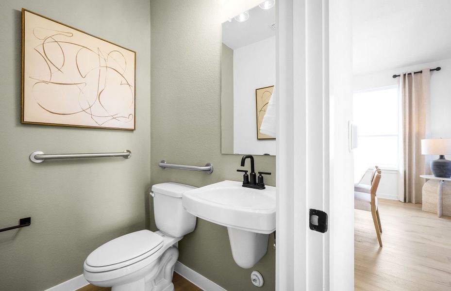 Representative furnished interior of a home built from the Fentress by Pulte Homes in Cameron Place, Austin (Image 11).