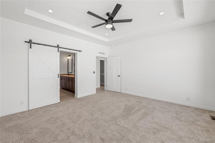 Spacious, unfurnished interior of a new home in , Granby (Image 22).