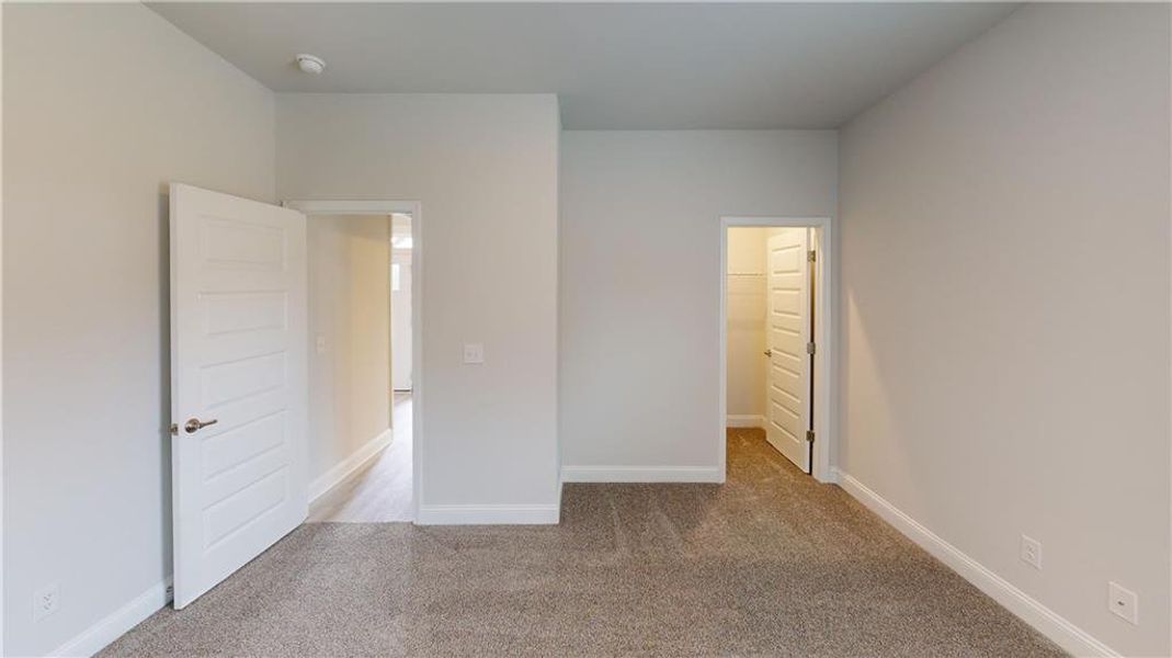 Spacious, unfurnished interior of a new home in , Griffin (Image 26).