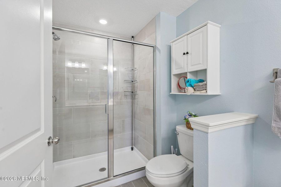 Furnished interior view inside a new home in , Middleburg (Image 23).