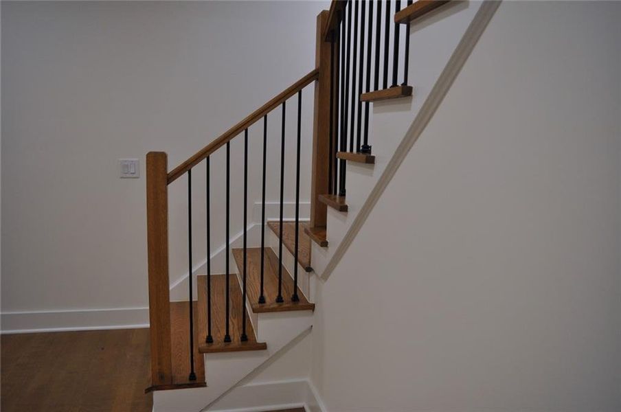 Spacious, unfurnished interior of a new home in , Marietta (Image 29).