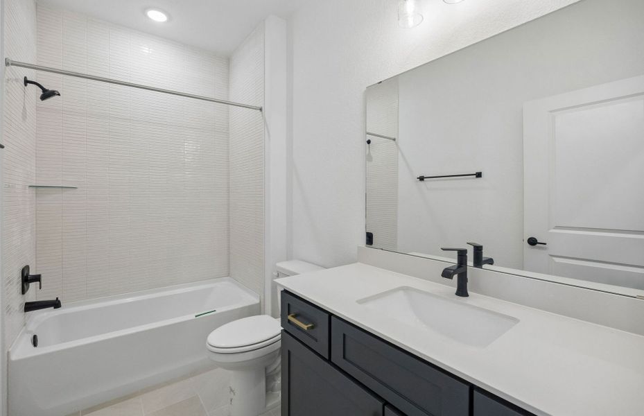 Furnished interior view inside a new home in Sun City Texas, Georgetown (Image 8).