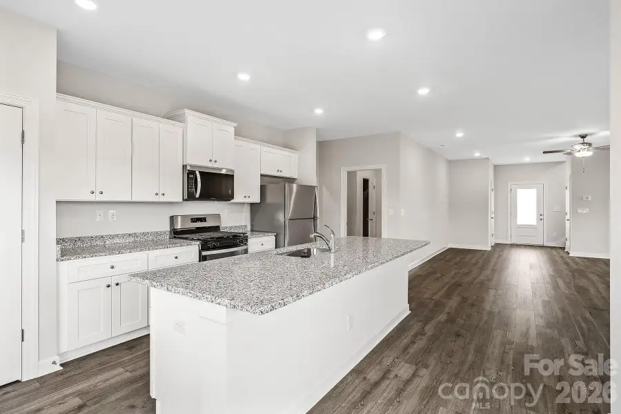 Digital pictures similar Digital pictures similar