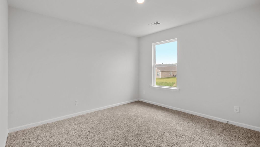 Spacious, unfurnished interior of a new home in Hunters Ridge, Woodruff (Image 24).