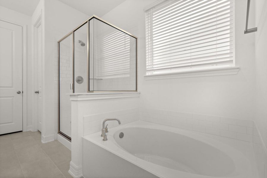 Note: Sample product photo. Actual exterior and interior selections may vary by homesite. Photo may be virtually staged