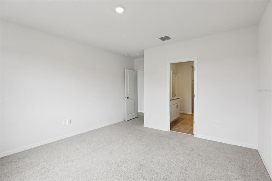 Spacious, unfurnished interior of a new home in Benton Hills - Classic Series, Brooksville (Image 29).