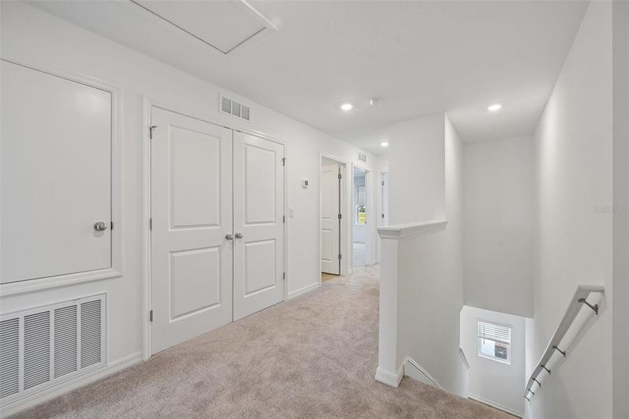 Spacious, unfurnished interior of a new home in Skye Ranch Community Group Page, Sarasota (Image 15).