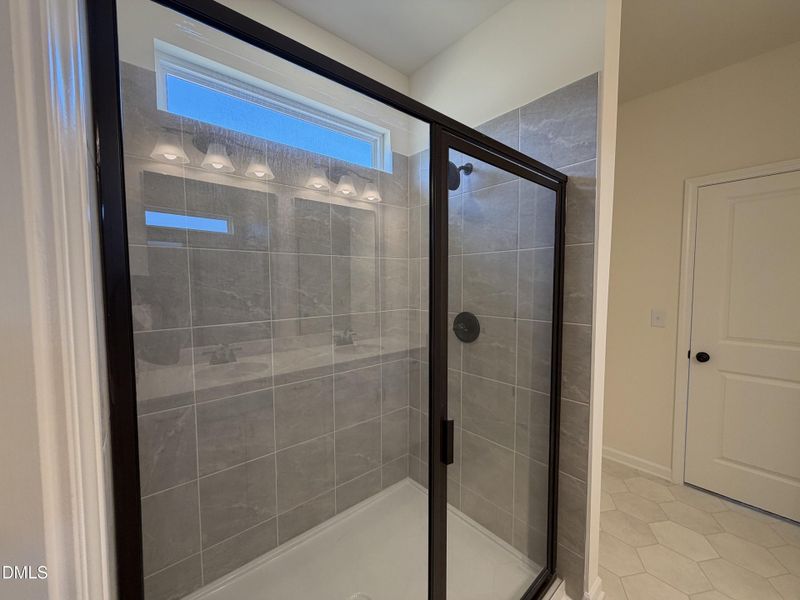 Large Walk-in-shower