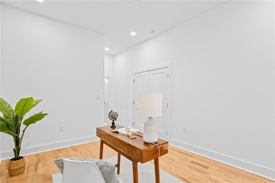 Furnished interior view inside a new home in , Atlanta (Image 26). Furnished interior view inside a new home in , Atlanta (Image 26).