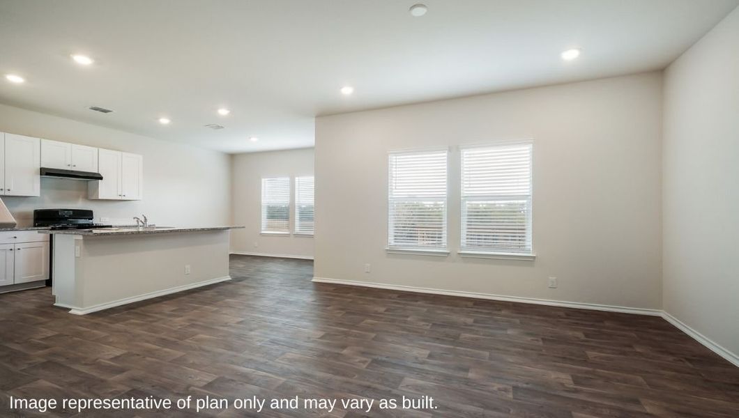 Spacious, unfurnished interior of a new home in Hunters Ranch, San Antonio (Image 10). Spacious, unfurnished interior of a new home in Hunters Ranch, San Antonio (Image 10).