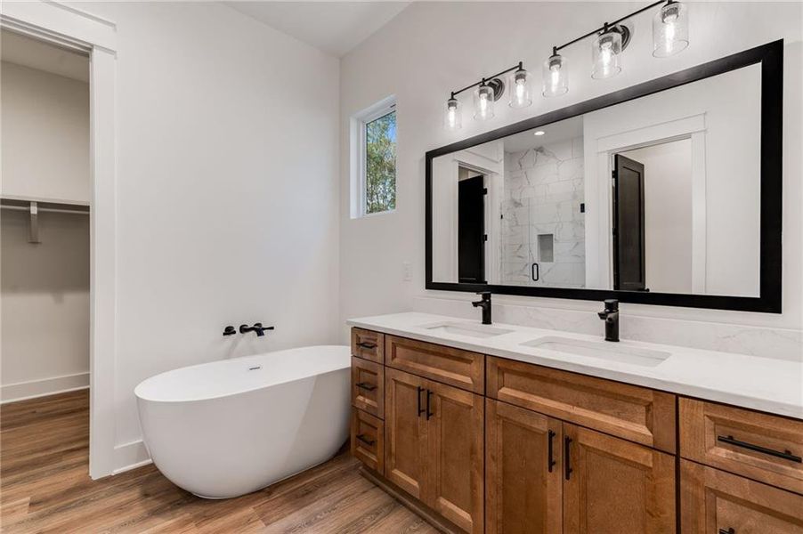 Furnished interior view inside a new home in , Dallas (Image 9).