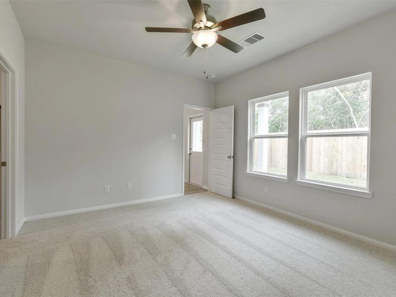 Spacious, unfurnished interior of a new home in Caney Creek Place, Conroe (Image 21). Spacious, unfurnished interior of a new home in Caney Creek Place, Conroe (Image 21).