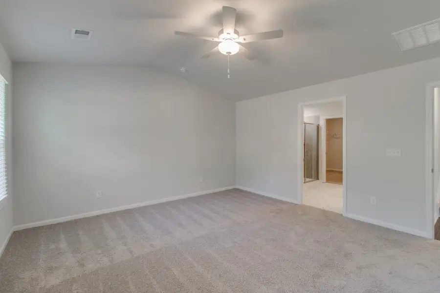 Spacious, unfurnished interior of a new home in Killians Crossing, Blythewood (Image 26).