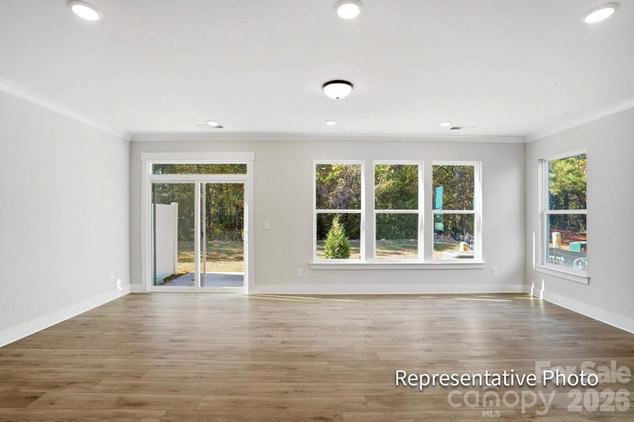 Spacious, unfurnished interior of a new home in Harrisburg Village, Harrisburg (Image 13).