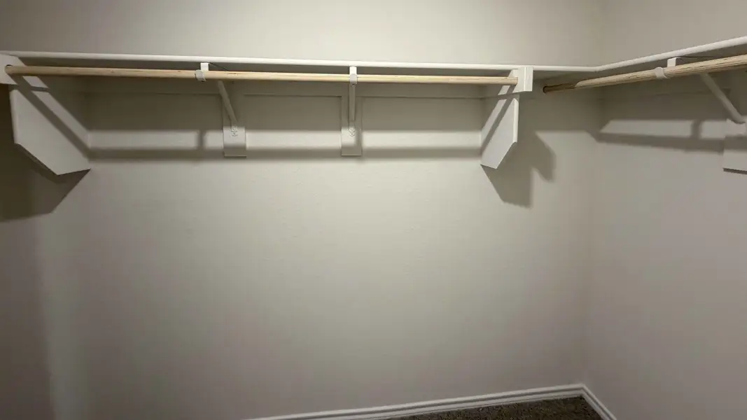 Spacious, unfurnished interior of a new home in Blaire Lake, Tyler (Image 7).