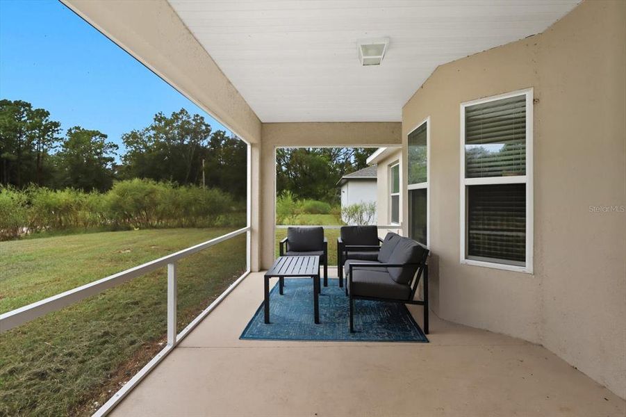 Exterior details and patio area of a home in , Ocala (Image 19).