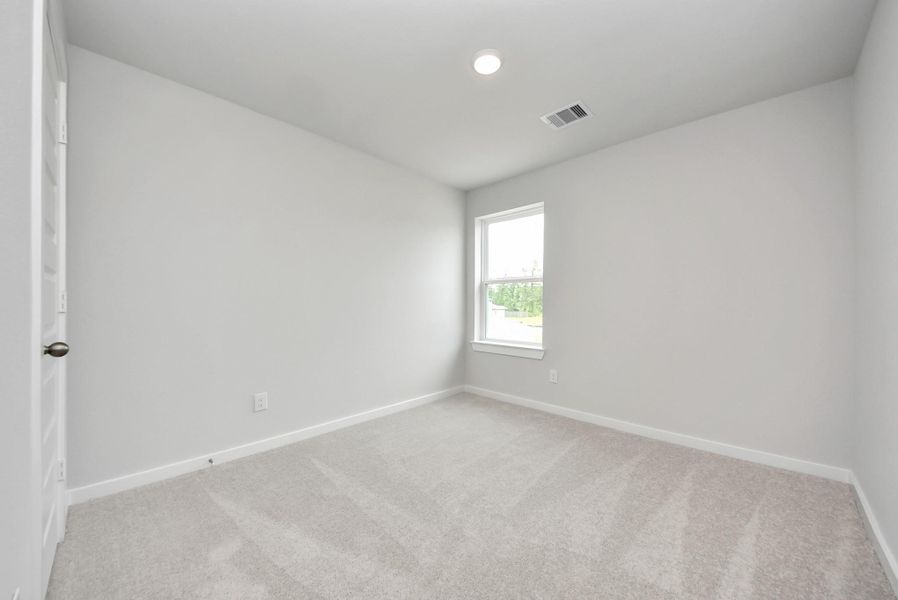 Spacious, unfurnished interior of a new home in The Villages at WestPointe, Dayton (Image 24).