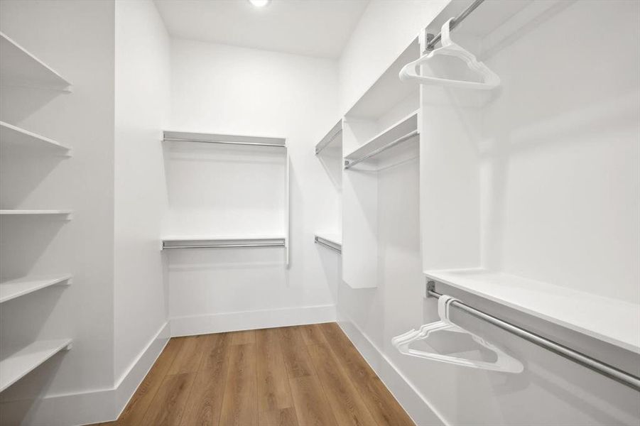 Furnished interior view inside a new home in , Strawn (Image 23).