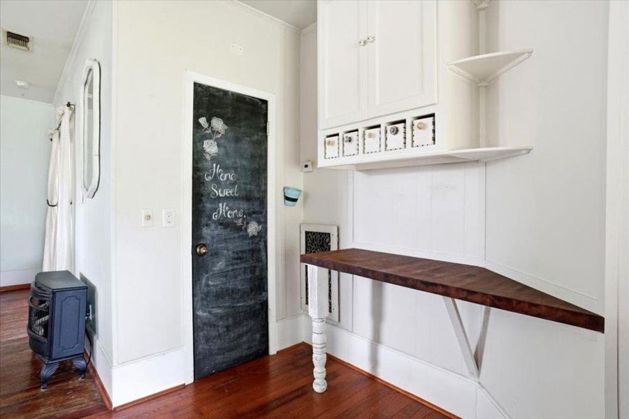 Furnished interior view inside a new home in , Itasca (Image 7).