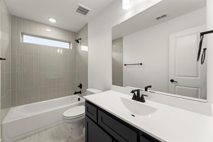 23. 8137 Twin Creek - 3RD Bath 23. 8137 Twin Creek - 3RD Bath