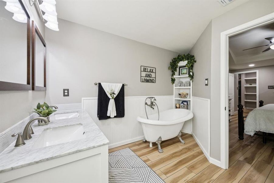 Furnished interior view inside a new home in , Weatherford (Image 24).