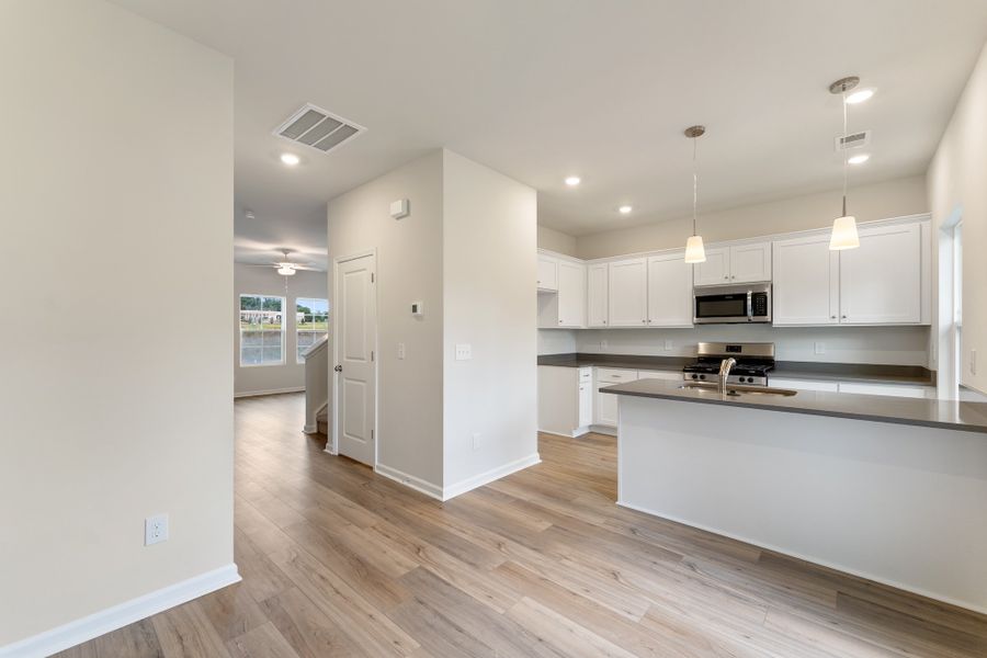 Image 18 of a home in Edwards Station.