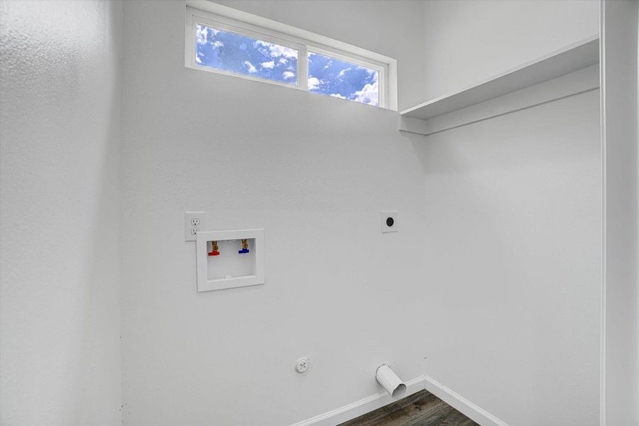 Spacious, unfurnished interior of a new home in , Kenefick (Image 25).