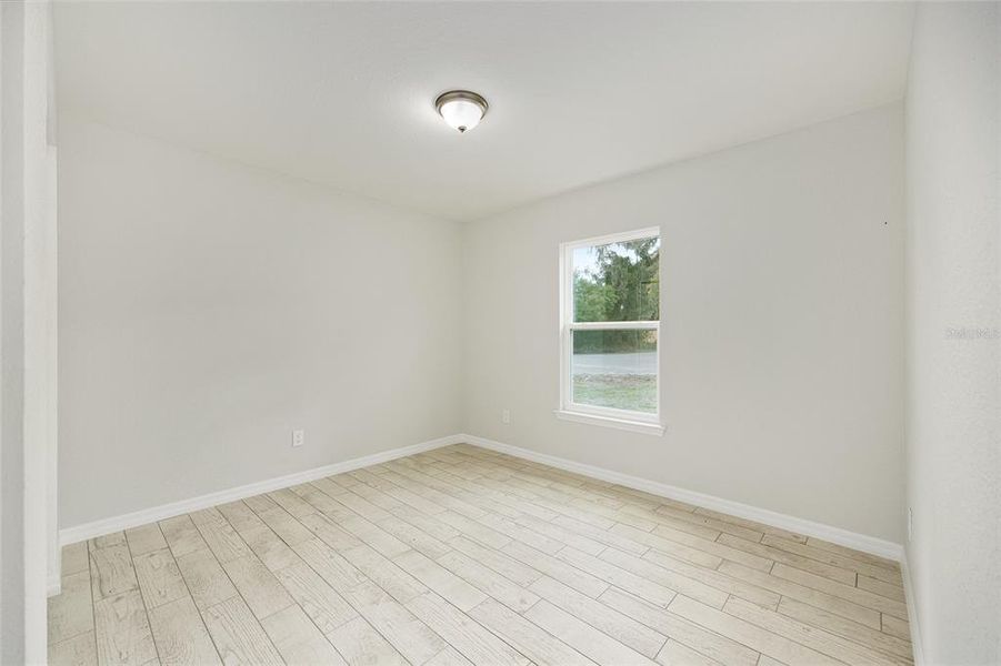 Spacious, unfurnished interior of a new home in , Ocala (Image 28).
