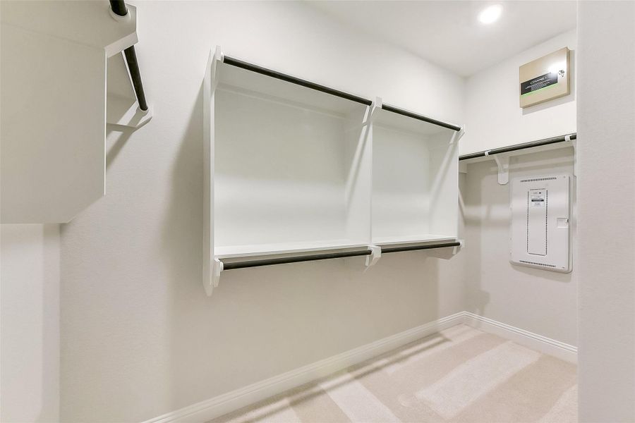 Spacious, unfurnished interior of a new home in Evergreen 40', Conroe (Image 25).