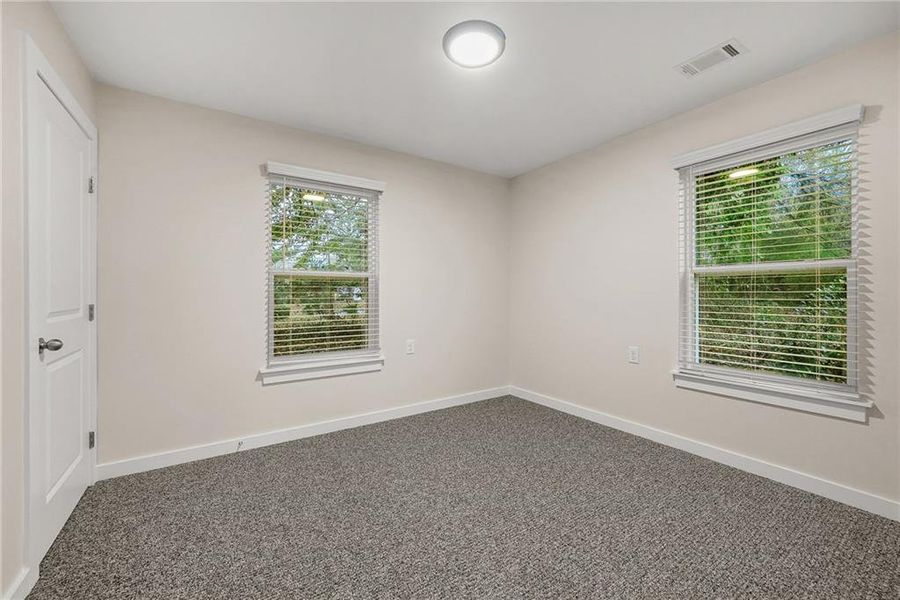 Spacious, unfurnished interior of a new home in , Atlanta (Image 17).