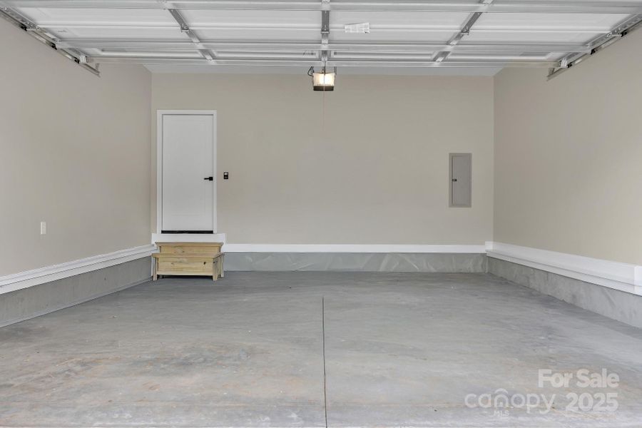 Image 33 of a home in .