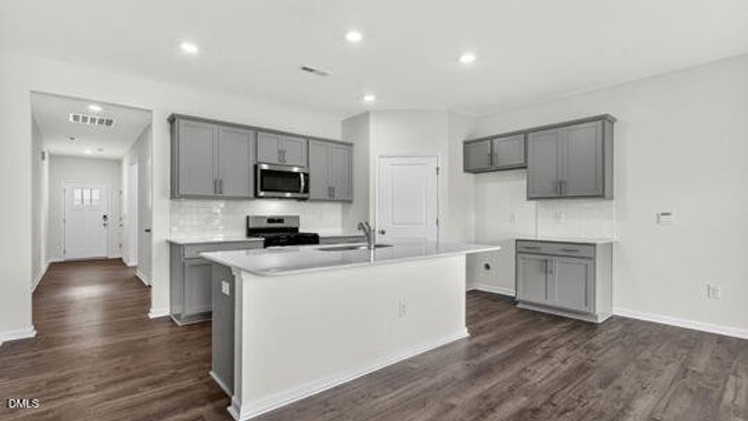 Honeycutt Oaks_Cali Q_56_Gray_NOFP_SPEC-