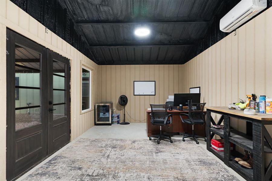 Exterior details and patio area of a home in , Honey Grove (Image 15).