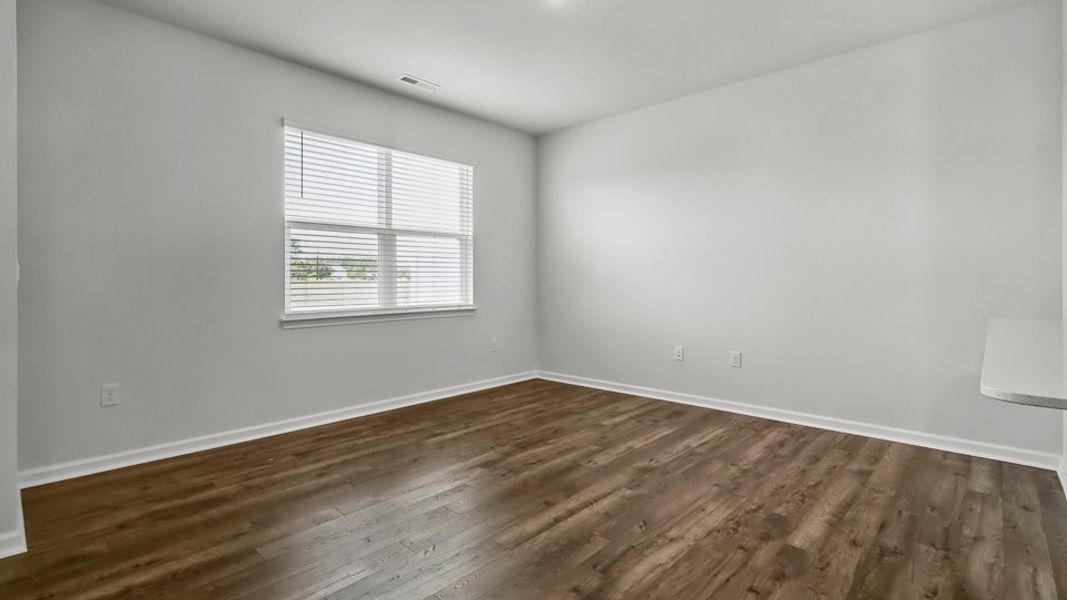 Spacious, unfurnished interior of a new home in Clock Road Townhomes, New Bern (Image 13).