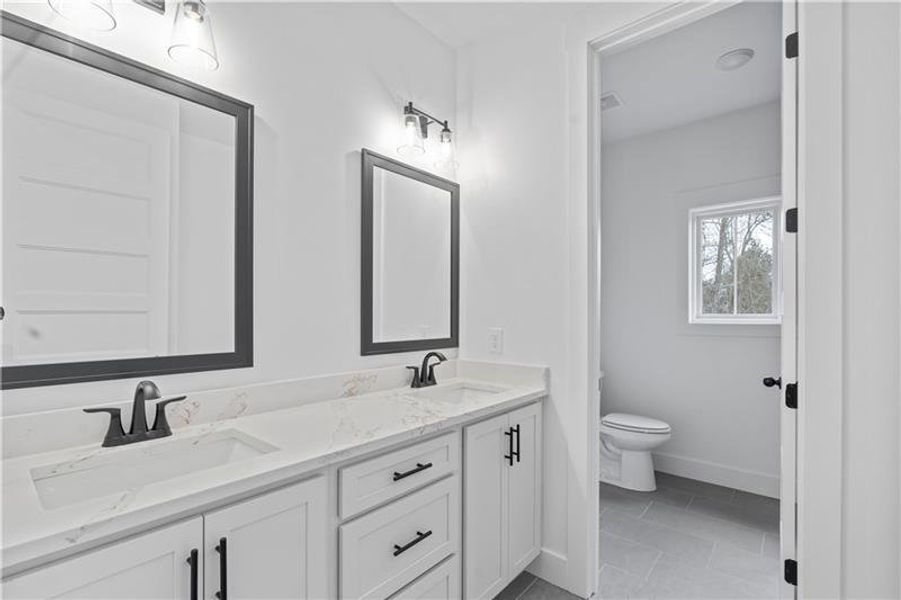 Furnished interior view inside a new home in , Temple (Image 15).