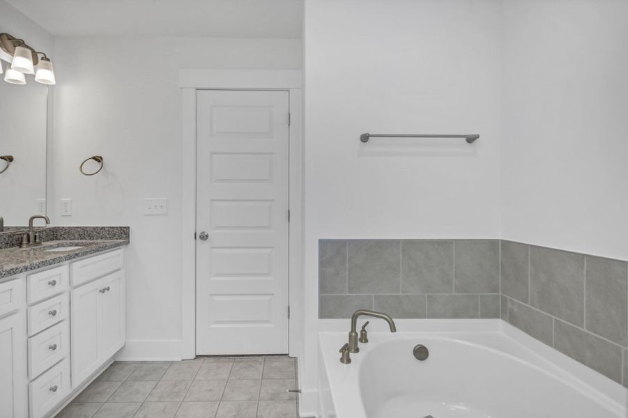 Furnished interior view inside a new home in Ashton Lakes, Lexington (Image 16).