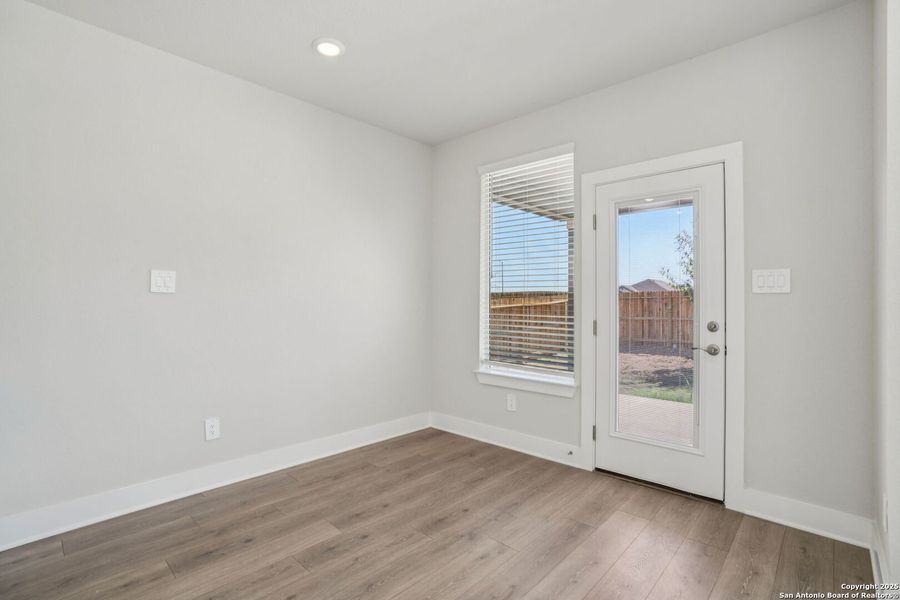 Spacious, unfurnished interior of a new home in Carmel Ranch, Schertz (Image 32).