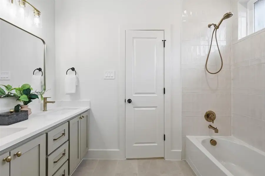 Furnished interior view inside a new home in , Fort Worth (Image 5).