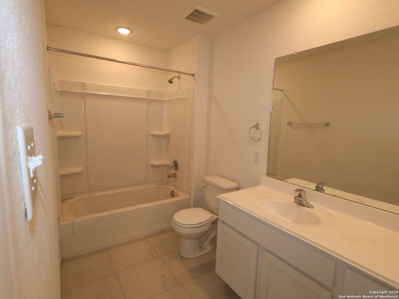 Furnished interior view inside a new home in Agave, San Antonio (Image 7). Furnished interior view inside a new home in Agave, San Antonio (Image 7).