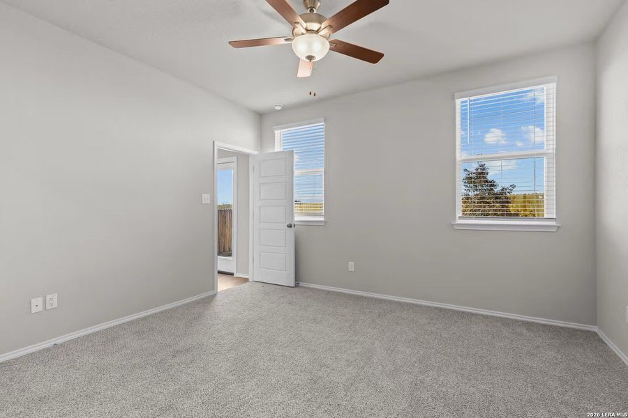 Spacious, unfurnished interior of a new home in Morgan Meadows, San Antonio (Image 15).