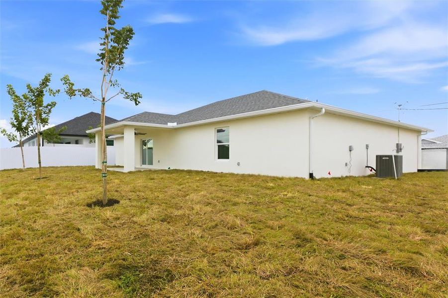 Exterior details and patio area of a home in , Cape Coral (Image 3).