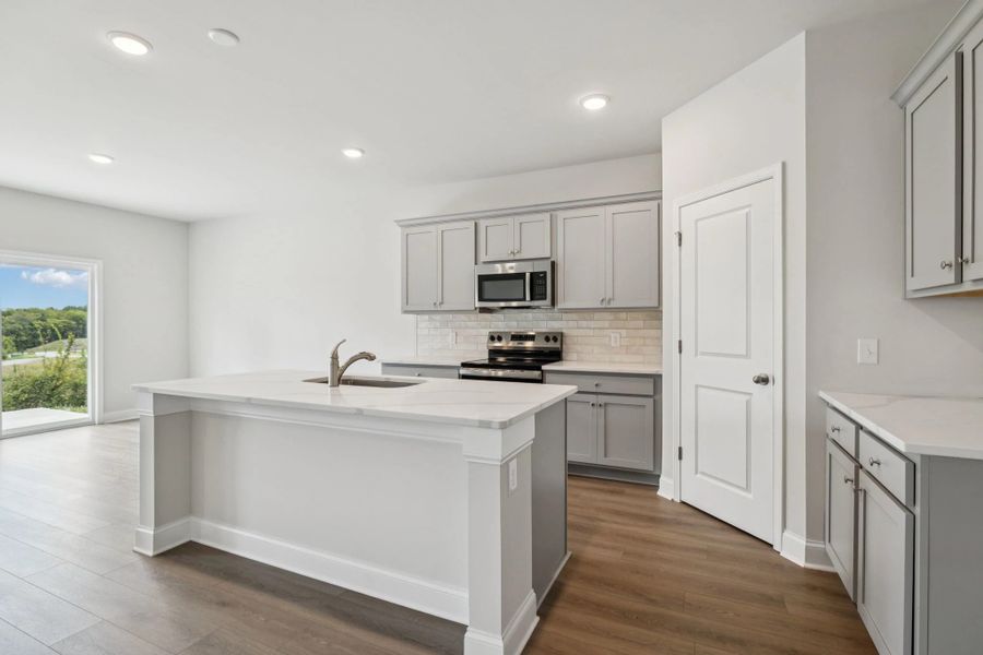 Furnished interior view inside a new home in Cades Bluff, Lebanon (Image 5).