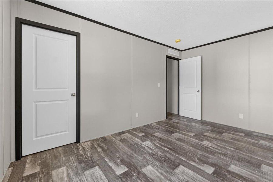 Spacious, unfurnished interior of a new home in , Cross (Image 23).