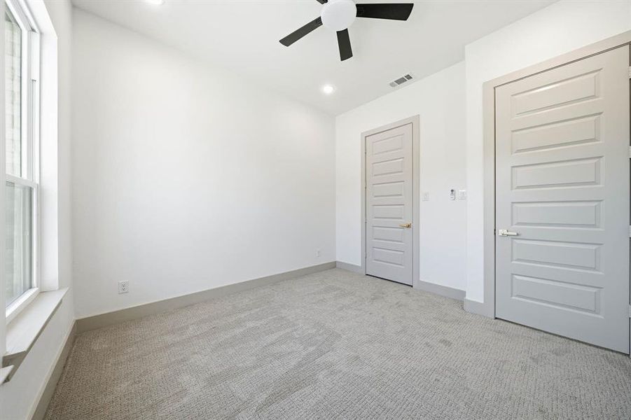 Spacious, unfurnished interior of a new home in , Whitney (Image 29).